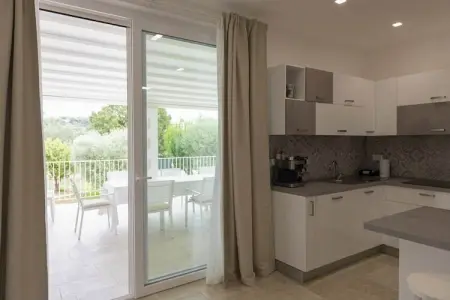 Villa dei Monti in Cisternino, Villa près de Cisternino avec piscine et verger - Photo 11