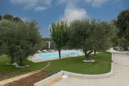 Villa dei Monti in Cisternino, Villa près de Cisternino avec piscine et verger - Photo 31