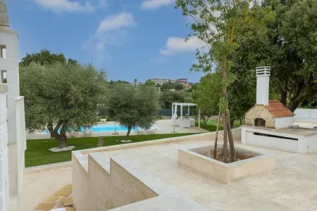 Villa dei Monti in Cisternino, Villa près de Cisternino avec piscine et verger - Photo 33