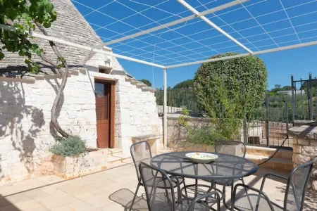 Trulli Cesare in Locorotondo, Trulli en Puglia avec Piscine et Vue - Photo 22