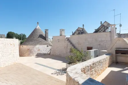 Trulli Cesare in Locorotondo, Trulli en Puglia avec Piscine et Vue - Photo 25