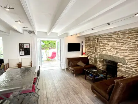 Maison rénovée centre bourg, 3 chambres, proche commerces - Photo 1