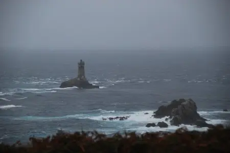 Contre Vents et Marées, Belle maison de vacances en bord de mer à Penmarch - Photo 29