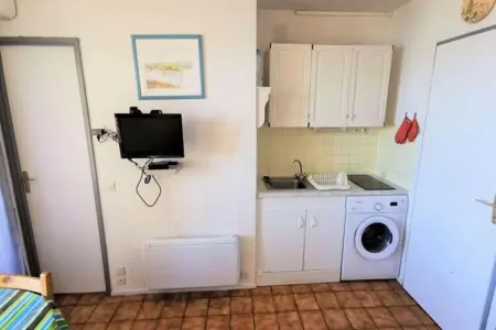 Résidence Terrasses De La Mediterranee 1, Appartement au Port près de la plage - Photo 3