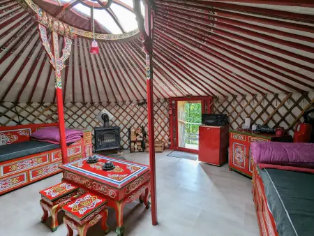 Yourte atypique avec sauna et terrasse privative - Photo 3