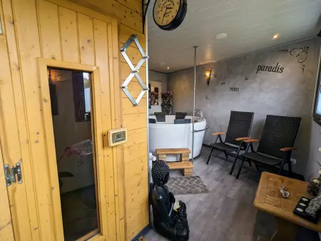 Cabane perchée avec terrasse, sauna et BBQ à Ferdrupt - Photo 14