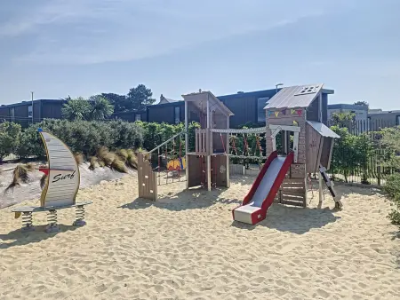 Séjour en Tiny House à Jullouville, piscine et parking inclus - Photo 10