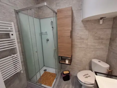 Appartement lumineux 2 ch, proche plage & commerces - Photo 6