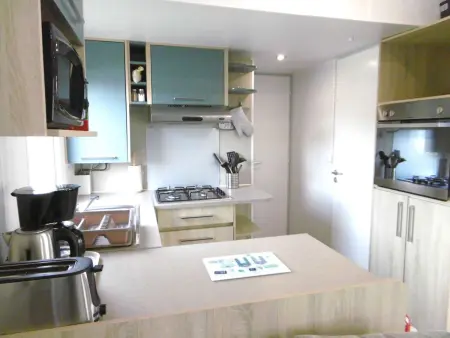 Mobil-home 6 pers. avec accès plage direct et piscine dans camping - Photo 11