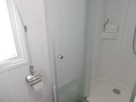 Mobil-home 6 pers. avec accès plage direct et piscine dans camping - Photo 18