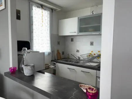 Charmant appartement 5 pers, WIFI, parking privatif en bord de mer - Photo 11