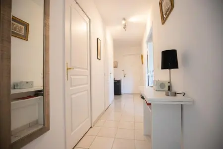 Appartement &agrave; Mandelieu - Piscine Et Court De Tennis, Appartements pour 3 Personnes - Photo 14