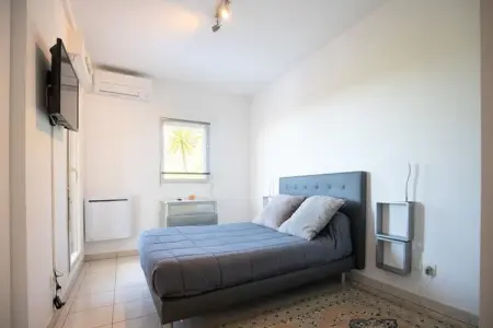 Appartement &agrave; Mandelieu - Piscine Et Court De Tennis, Appartements pour 3 Personnes - Photo 17