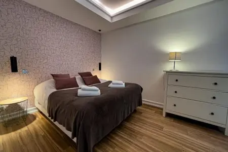 Maison R&eacute;gent & Spa - En Haut De L'escalier, Appartements Regent House & Spa - Photo 13