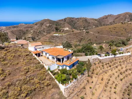 Villa Miradri, magnifique villa au milieu d’un verger naturel face à la mer - Photo 24