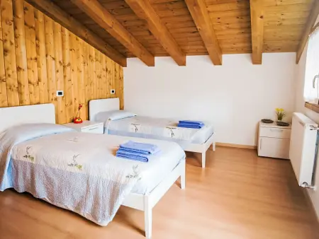 Albergo Diffuso - Cjasa Paron Cilli, Maison 6 personnes à Lago di Barcis - Photo 4