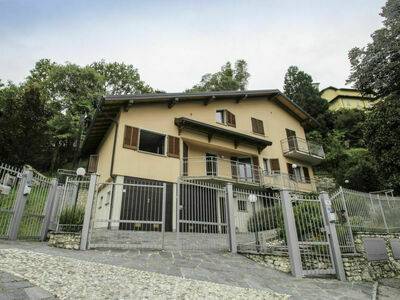 La Canonica, Villa 12 personnes à Brezzo di Bedero IT2084.200.3