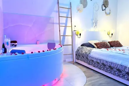 The Pearl - Jacuzzi - Cin&eacute;ma - Patio - Parking, La Perle avec Jacuzzi et Cinéma - Photo 1