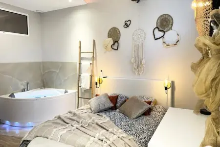 The Pearl - Jacuzzi - Cin&eacute;ma - Patio - Parking, La Perle avec Jacuzzi et Cinéma - Photo 16
