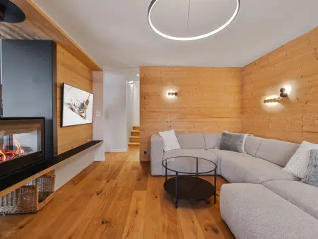 Chalet rénové avec accès direct aux pistes, grand jardin et parking - Photo 1