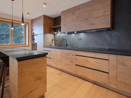 Chalet rénové avec accès direct aux pistes, grand jardin et parking - Photo 4