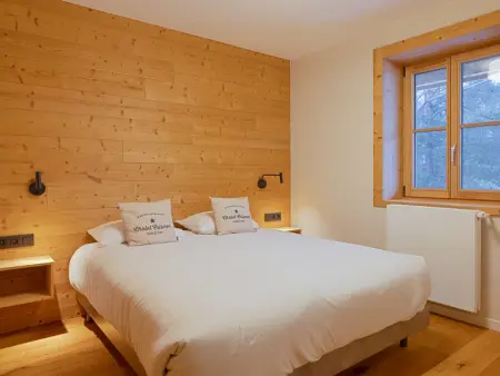 Chalet rénové avec accès direct aux pistes, grand jardin et parking - Photo 12