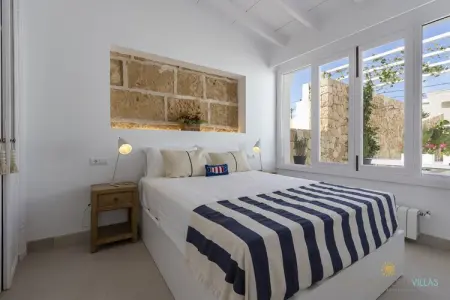 Villa Veles Dos: Tu Escapada de Lujo Frente al Mar, Villa à Alcudia avec piscine au bord de la mer - Photo 3