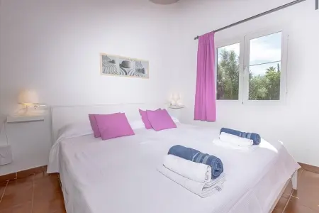 VILLA LAS PALMERAS IDEAL PARA TELETRABAJAR EN POLL, Villa à Pollensa avec piscine privée - Photo 4