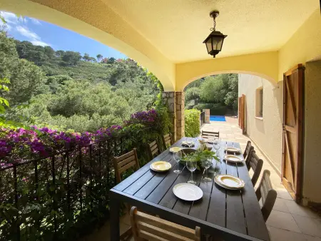 Villa calme 4 chambres avec piscine à Begur, Gite 8 personnes à Begur - Photo 2