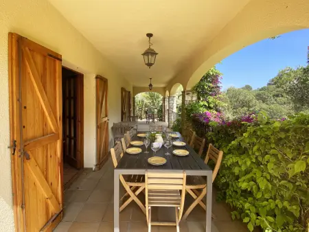 Villa calme 4 chambres avec piscine à Begur, Gite 8 personnes à Begur - Photo 5