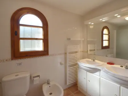 Villa calme 4 chambres avec piscine à Begur, Gite 8 personnes à Begur - Photo 13