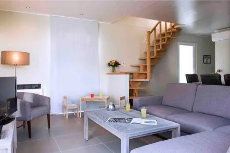 6 persons - 3 children's rooms 100m², Villa familiale au bord du lac - Photo 1