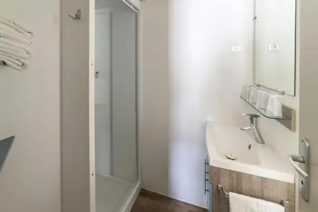 Résidence Domaine de Château Laval *** - Vacances Bleues, Mobil-home à Gréoux-les-Bains avec spa - Photo 22