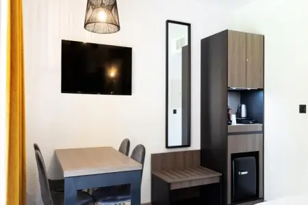 SOWELL HÔTELS L'Olivier****, Chambre 3 Personnes Confort - Photo 9