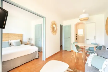 Résidence Hôtel du Golf de Pont Royal - maeva Home, Bel appartement pour 4 personnes - Photo 9