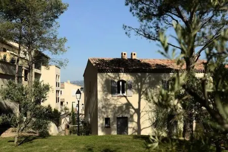 Les Coteaux de Pont Royal en Provence - maeva Home, Maison 4 Pièces 8 Personnes Vue piscine - Sélection - super Home - Photo 8