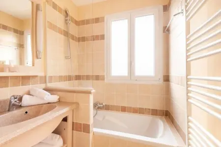 Les Coteaux de Pont Royal en Provence - maeva Home, Maison en Provence avec piscine à vagues - Photo 16