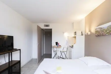 Résidence Garden & City Aix-en-Provence - Puyricard, Appartement à Puyricard avec Piscine & Vignes - Photo 15