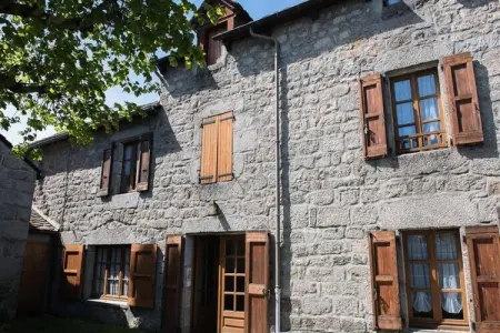 Gîte de France Gîtes de france 6/7 personnes au fau de peyre 2 épis, Gîte de France pour 7 personnes - Photo 1