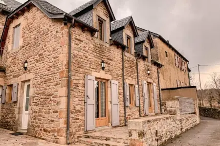 Gîte de France Gîtes de france 6/8 personnes 3 épis, Maison en Pierre en France avec Piscine - Photo 1