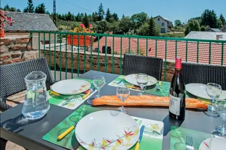 Gîte de France Gîtes de france 6/8 personnes 3 épis, Maison en Pierre en France avec Piscine - Photo 4
