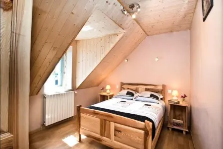 Gîte de France Gîtes de france 6/8 personnes 3 épis, Maison en Pierre en France avec Piscine - Photo 8