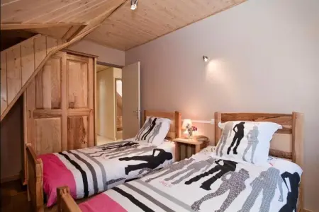 Gîte de France Gîtes de france 6/8 personnes 3 épis, Maison en Pierre en France avec Piscine - Photo 9