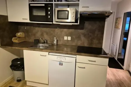 Appartement 4 Personnes Avec Acc&egrave;s Piscine, Appartement en France avec piscine et vue - Photo 13