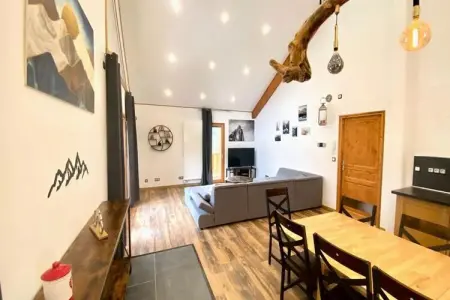 Résidence Appartement Moderne De 220m&sup2; Avec Terrasse, 14 Couchages, &agrave; St-jean-de-mne, Appartements pour 14 Personnes - Photo 9