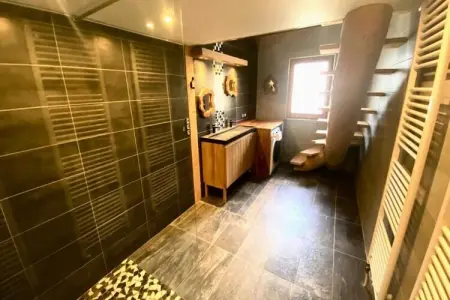Résidence Appartement Moderne De 220m&sup2; Avec Terrasse, 14 Couchages, &agrave; St-jean-de-mne, Appartements pour 14 Personnes - Photo 11