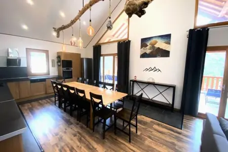 Résidence Appartement Moderne De 220m&sup2; Avec Terrasse, 14 Couchages, &agrave; St-jean-de-mne, Appartements pour 14 Personnes - Photo 17
