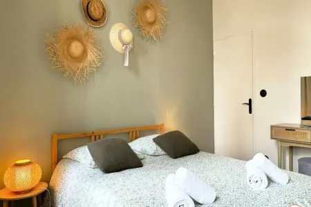🌴 L'exotique - Vue Pl. Vieux March&eacute; - Standing, Appartements pour 4 Personnes - Photo 9