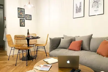 🌴 L'exotique - Vue Pl. Vieux March&eacute; - Standing, Appartements pour 4 Personnes - Photo 13
