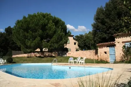 Lou Petarel, Mas Proven&ccedil;al Typique Avec Piscine Partag&eacute;e, Calme, Nature, Maisons & Villas pour 5 Personnes - Photo 14